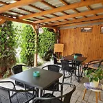 Homestay Garden Velky Meder
